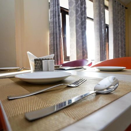 Hotel Neeraj Bhawan- Triveni Ghat Rishīkesh Εξωτερικό φωτογραφία