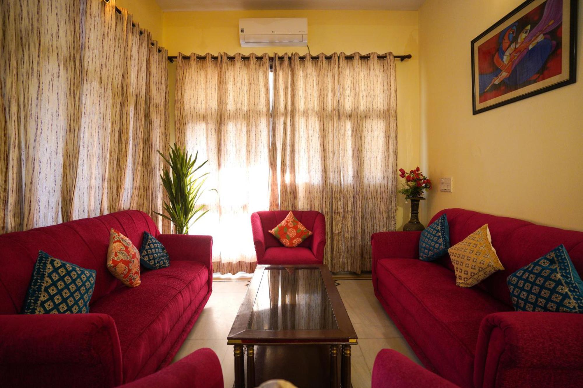 Hotel Neeraj Bhawan- Triveni Ghat Rishīkesh Εξωτερικό φωτογραφία