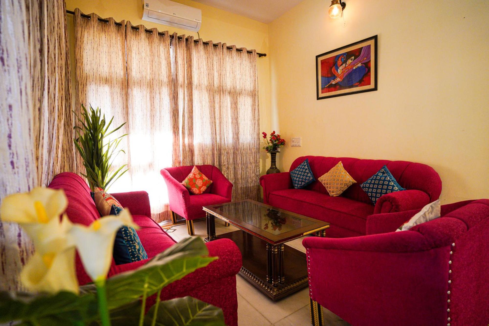 Hotel Neeraj Bhawan- Triveni Ghat Rishīkesh Εξωτερικό φωτογραφία