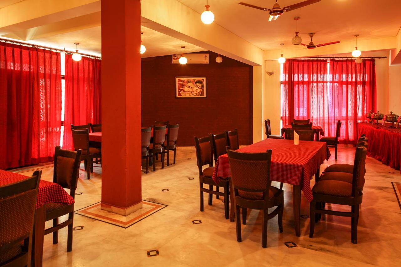 Hotel Neeraj Bhawan- Triveni Ghat Rishīkesh Εξωτερικό φωτογραφία