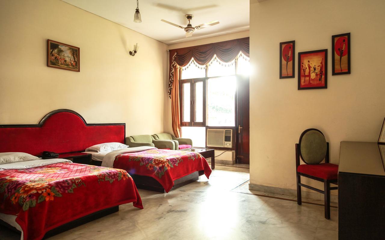Hotel Neeraj Bhawan- Triveni Ghat Rishīkesh Εξωτερικό φωτογραφία