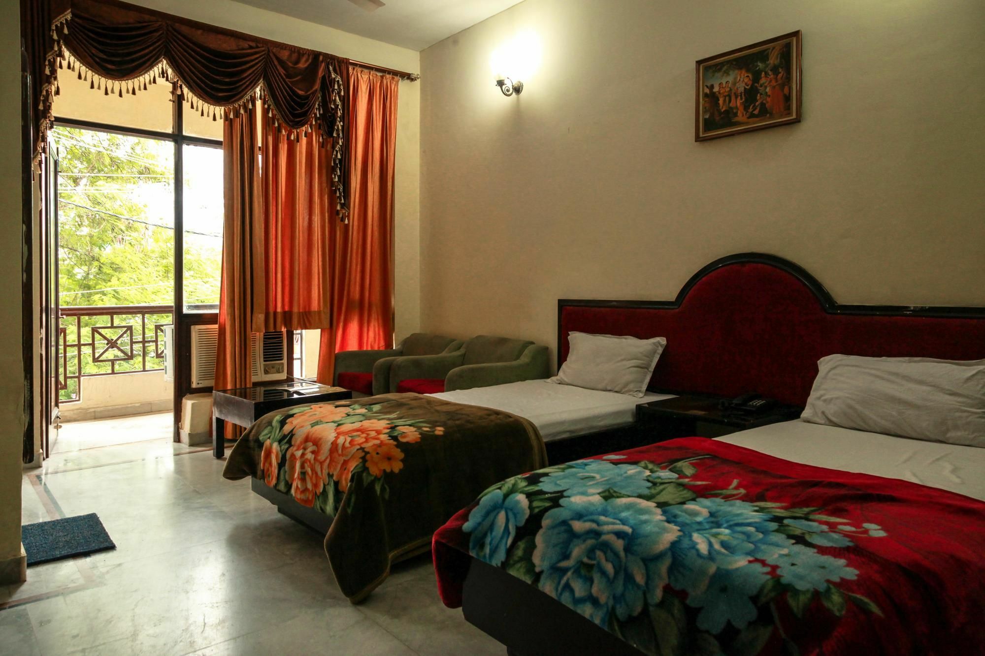 Hotel Neeraj Bhawan- Triveni Ghat Rishīkesh Εξωτερικό φωτογραφία